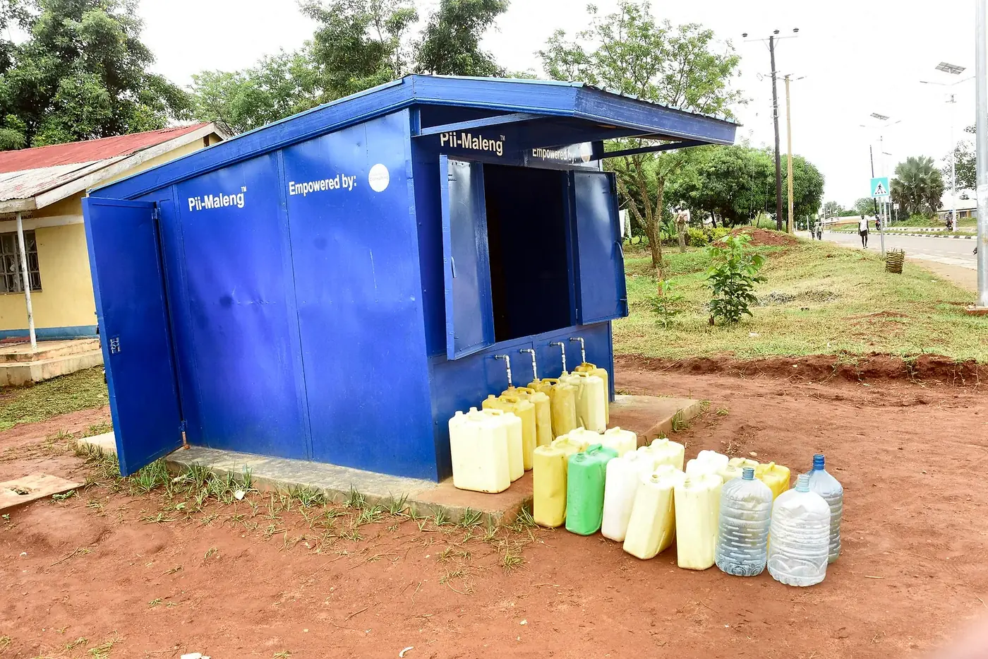 A Pii-Maleng kiosk ready for the day's sales